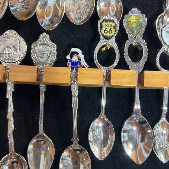 36 Spoon Glass Display Case Cabinet Holder
Rack Shadow Box 34 Spoons included - Picture 11 of 16